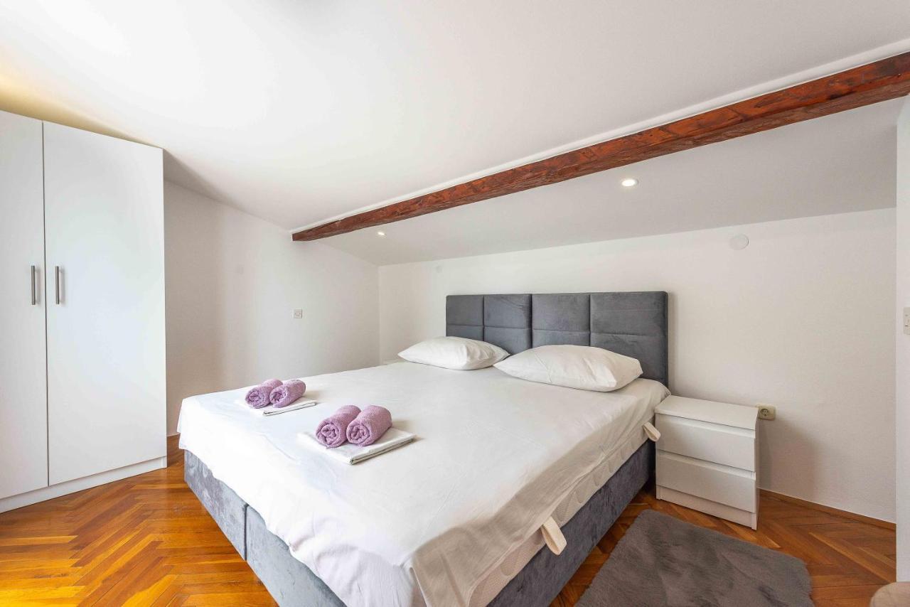 Apartmani Tatjana Novalja Exterior photo
