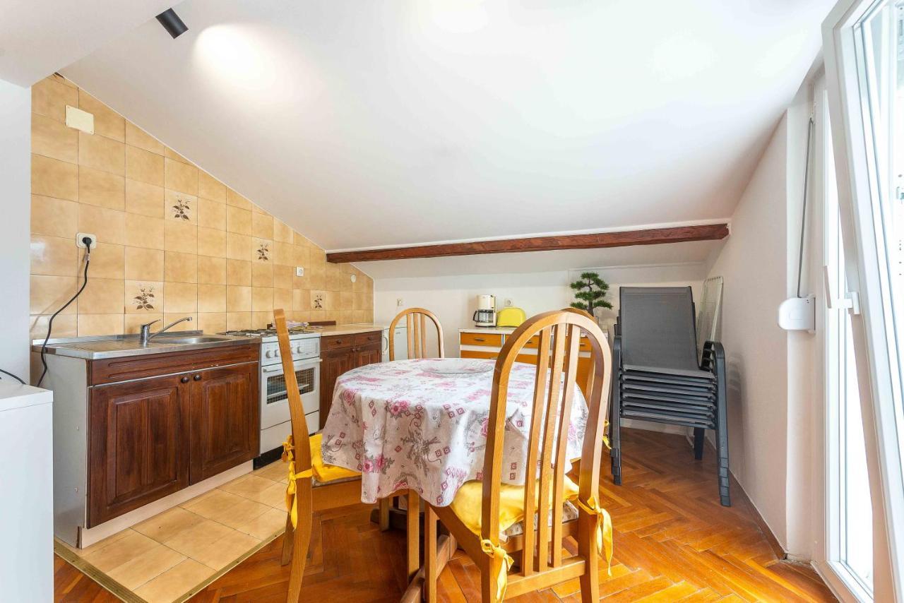 Apartmani Tatjana Novalja Exterior photo