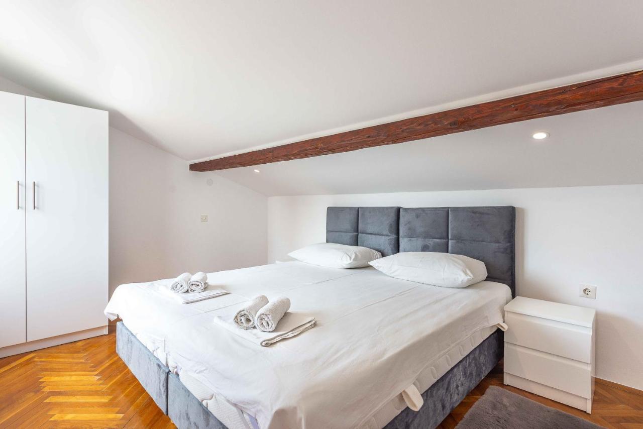 Apartmani Tatjana Novalja Exterior photo