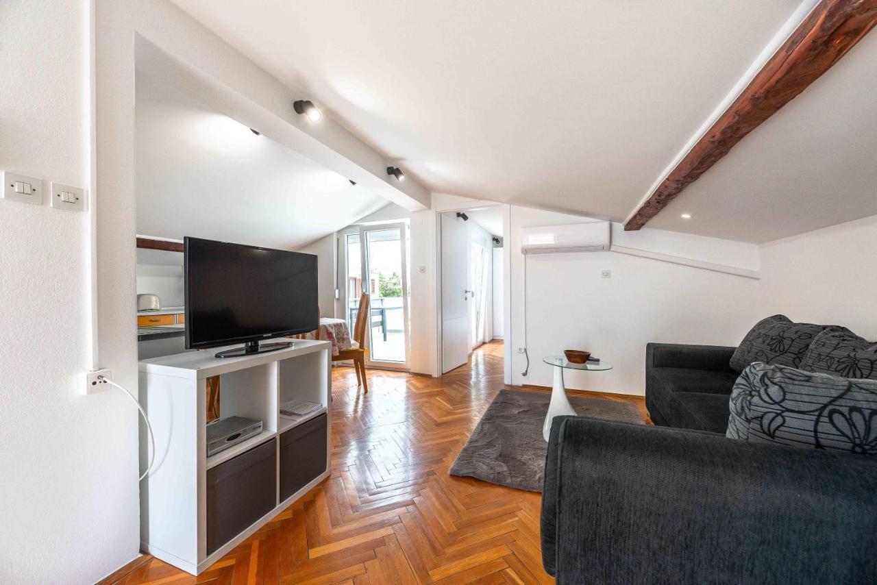 Apartmani Tatjana Novalja Exterior photo