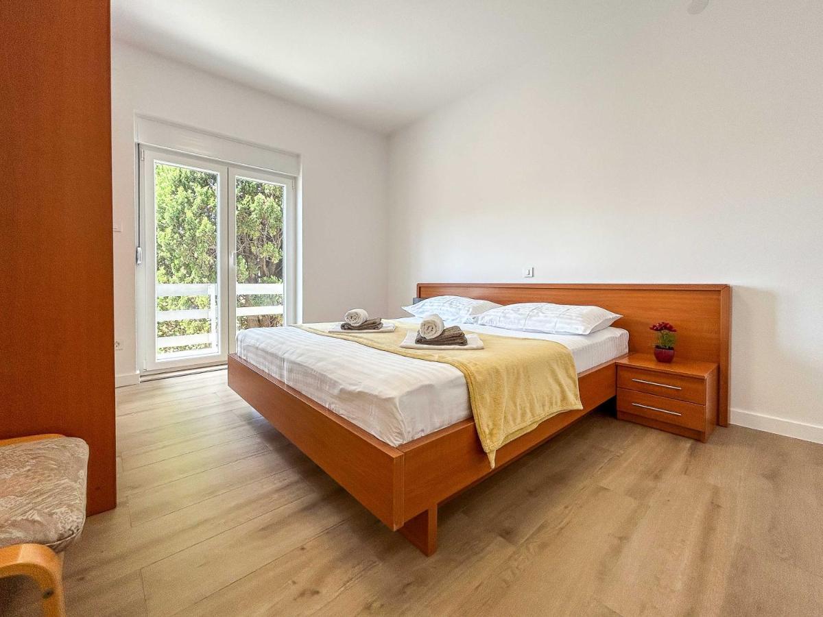 Apartmani Tatjana Novalja Exterior photo